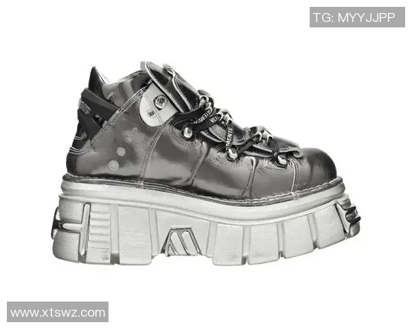 足球明星冬季鞋履选择与搭配技巧解析